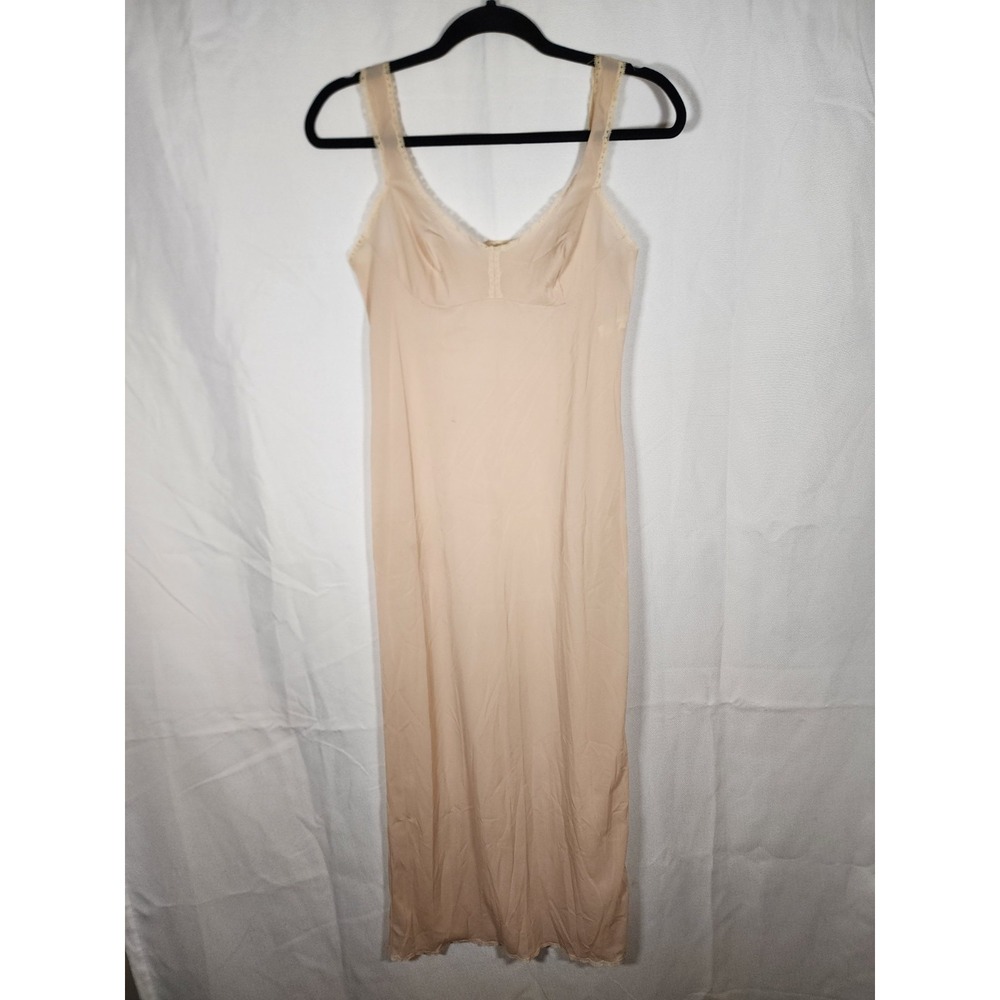 Vintage Full Slip Vassarette 3950 Beige Size 32  Beautiful Stitching USA
